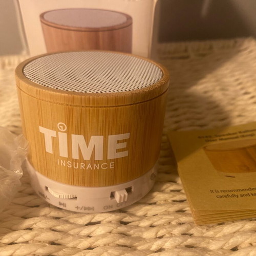 Travel speaker new, compact bamboo with Bluetooth and FM radio