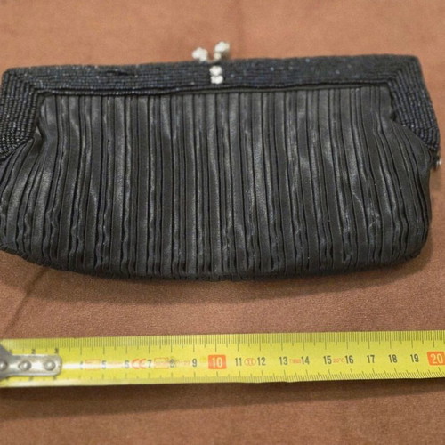 Finis women's handbag black hand-held like new