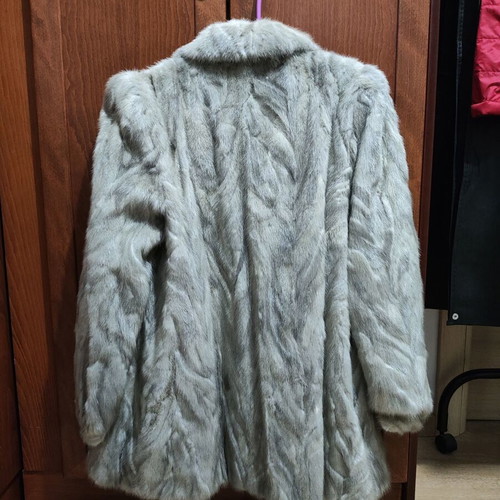 Rabbit fur coat like new, large, gray-white