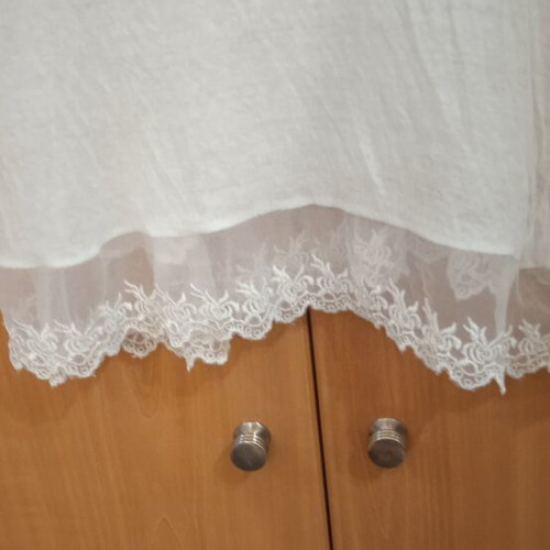 Blouse lace-trimmed, like new, white, size S