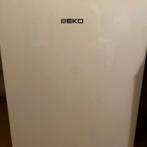 Beko mini fridge 114lt