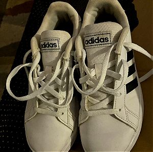 Adidas παπούτσια