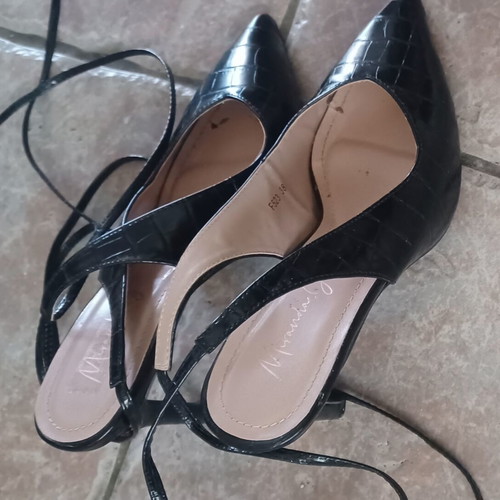 Strappy pumps like new, size 38
