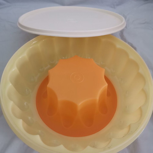 Tupperware mold 2.2 liters new for jelly or rice