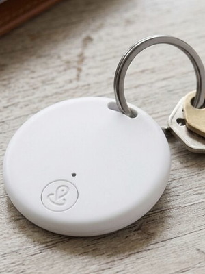 Tracker compatible with iOS and Android devices, brand new, white