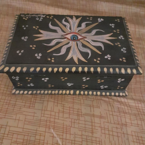 Wooden box by Kallimeris like new, painting on wood