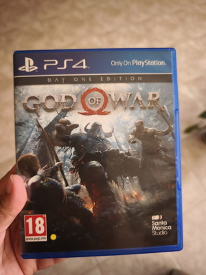 God of War PS4 game used, original with booklet