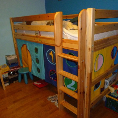 Flexa children's bed like new medium height with Media Strom mattress