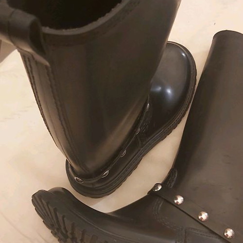 Women's galotses used size 37 durable plastic with cotton lining and removable studded strap
