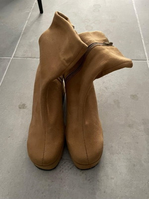 Sock boots like new, camel color, size 39, women's