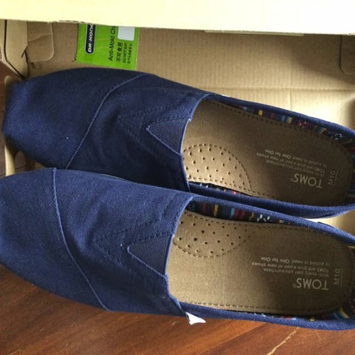 Αντρικές εσπαντρίγιες Toms καμβάς μπλε καινούργιες, μέγεθος 43