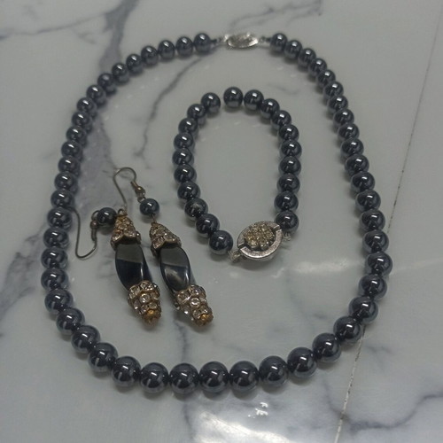 Hematite necklace, bracelet and earrings set 80s with 925 silver clasp vintage like new