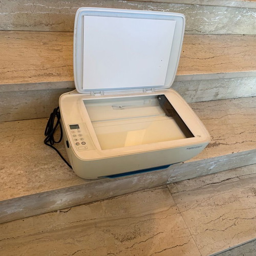 HP multifunction device like new with scanner and printer