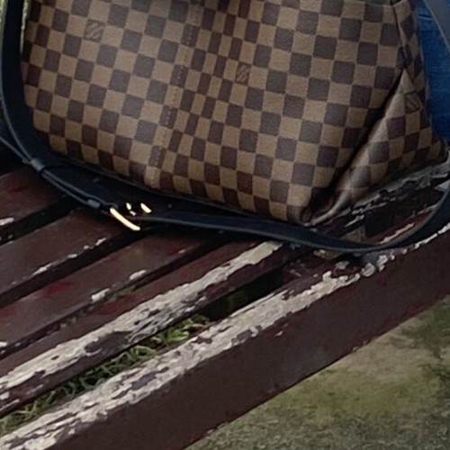 Louis Vuitton shoulder bag like new, brown