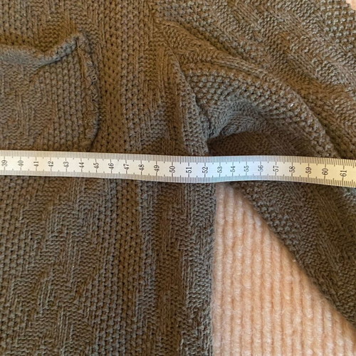 Knitted jacket like new, brown with pattern and pockets