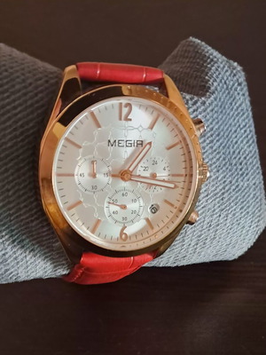 Megir women's wristwatch like new with battery and strap replaced