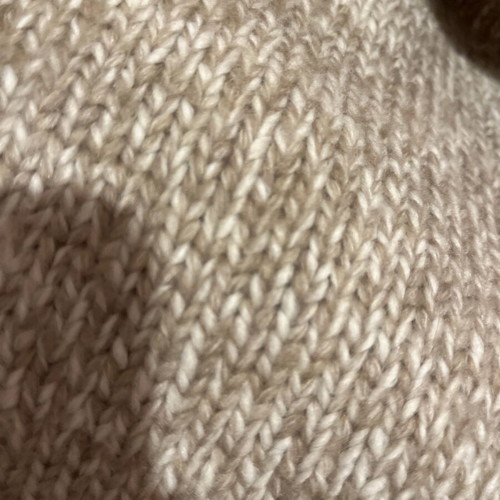 H&M knitted sweater size M like new, beige