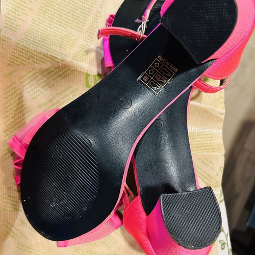 Pink women's sandals with bow, size 45, like new