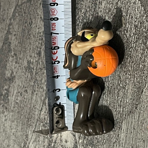 Coyote figure used without box