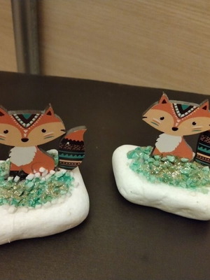 Decorative fox set on real pebble, like new, 2 pieces