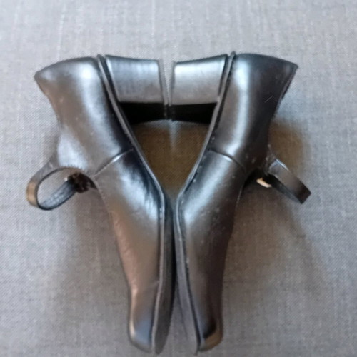 Leather handmade dance performance shoes with strap size 36 like new, black