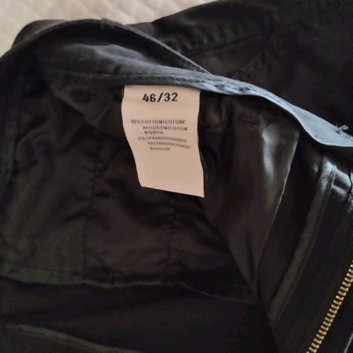 Men's pants black like new, size 46/32 with side pockets