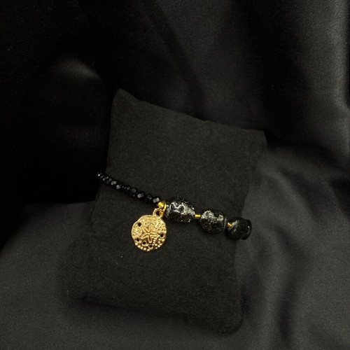 Bracelet new with black beads and sparkling crystals