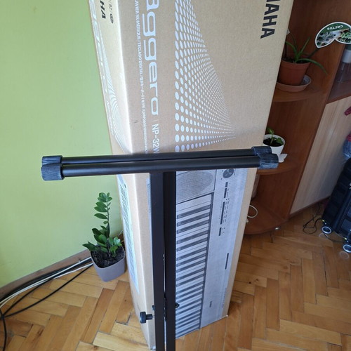 Yamaha NP-32 digital piano white, new, 76 keys