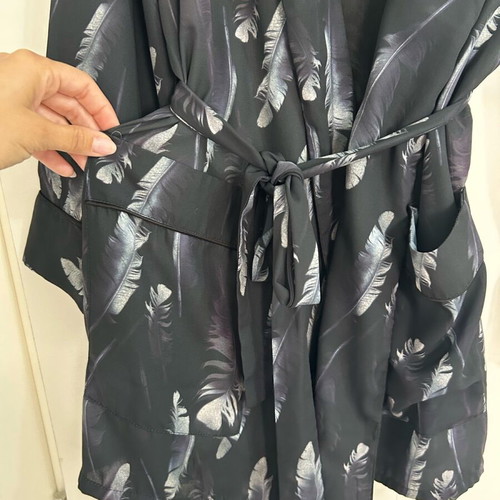 Funky Buddha kimono like new, size M with pockets and belt