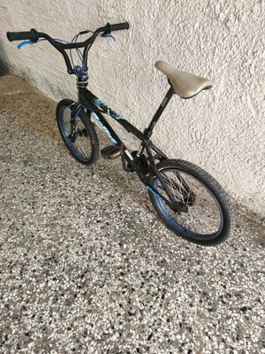 Bullet bicycle like new, black BMX