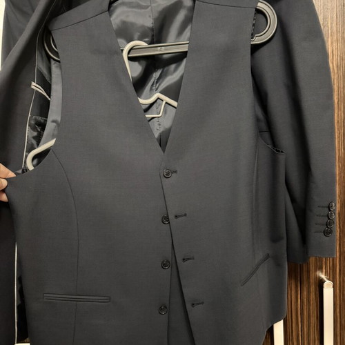 D’S Damat Men's Suit like new, dark blue, size L