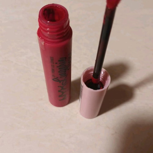 Nyx cosmetics used, Power Puff Lippie and Lipstick Lingerie XXL