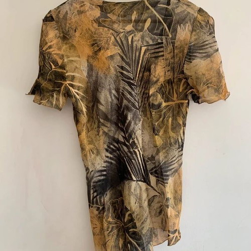 Top L used, beige and brown