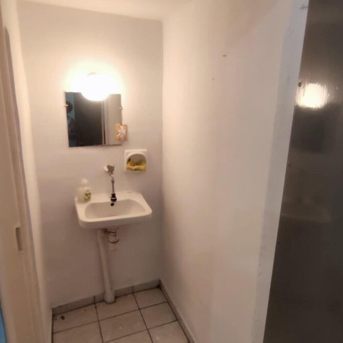Commercial space 60 sqm in Almyros Magnesia near center