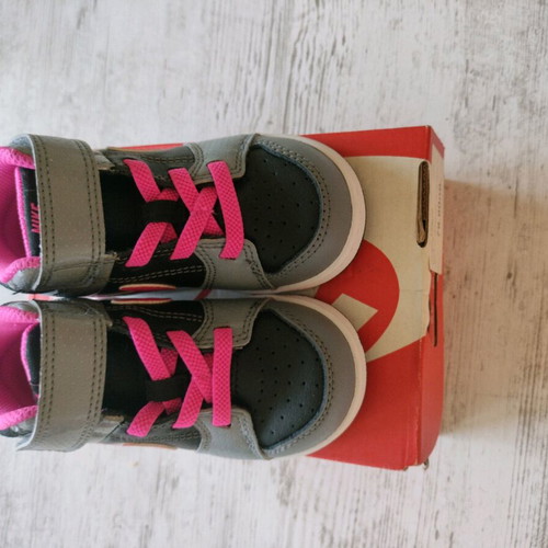 Nike kids original sneakers new, size 22, 12 cm insole