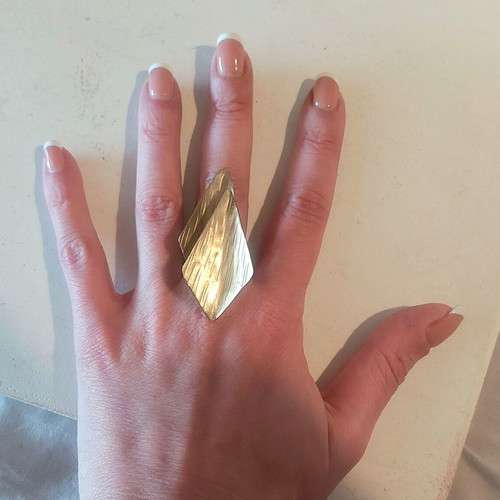 Ex Novo bronze arrowhead-shaped ring, gold tone