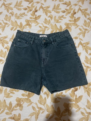 Pull&Bear Mom Fit Shorts XL Used Dark Green