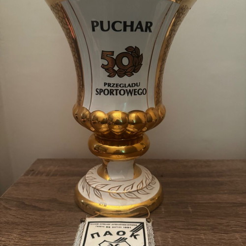 Cup Winners' Cup 1991 trophy with player signatures, like new