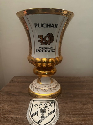 Cup Winners' Cup 1991 trophy with player signatures, like new