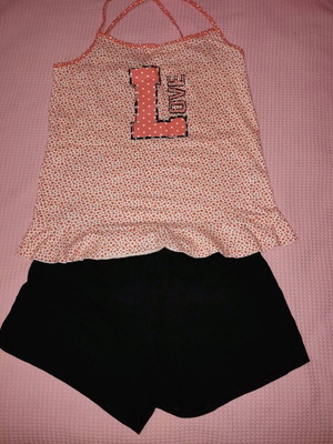Minerva pajamas size M like new