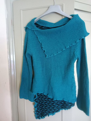 Wool blouse medium, turquoise