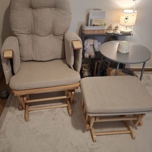 Sofia Nursing Chair with Footrest like new