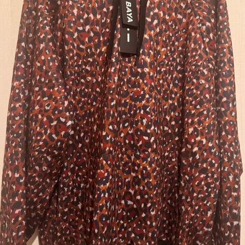 Baya oversized one size sweatshirt new with print