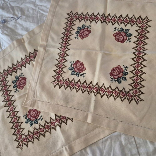 Set of handmade square napkins like new, beige
