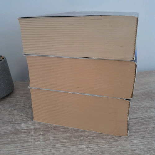 The Mesimvrinoi tis Zois trilogy by Mary Kontzoglou like new