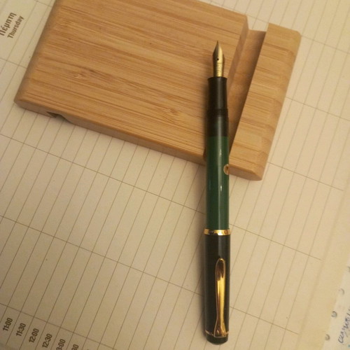Pelikan M150 Fountain Pen Black Green Medium nib like new