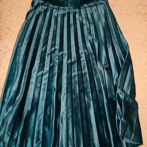 Midi pleated velvet skirt turquoise new, size M