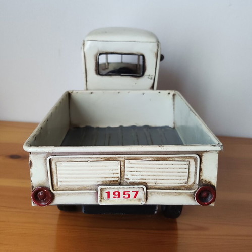 Piaggio Ape 1957 metal miniature Vespa three-wheeler truck