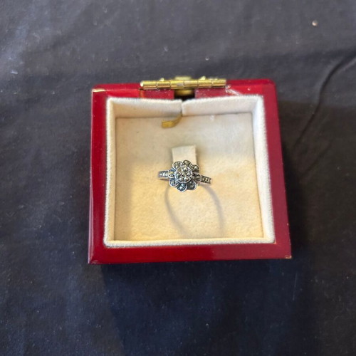 Silver 925 ring like new