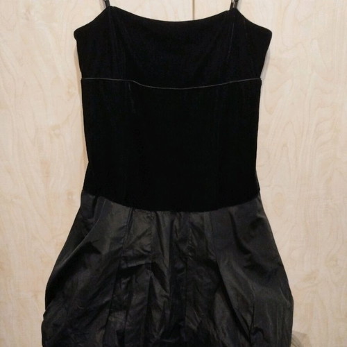 Zic Zac velvet balloon midi dress medium-large like new, black